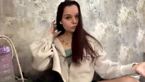 Sofi online show from April 16, 8:03 am