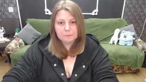 josiesun771 online show from April 12, 10:08 am