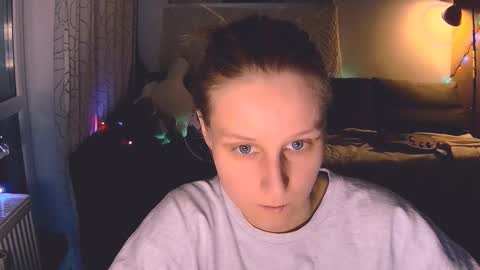 Snapshot of joy_keys chatting on December 17, 4:53 pm joy_keys online show from December 17, 4:53 pm