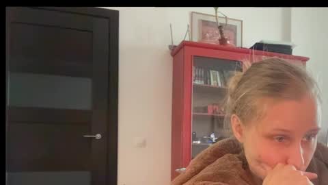 Snapshot of joy_keys chatting on March 3, 1:34 pm joy_keys online show from March 3, 1:34 pm