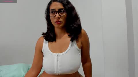 sofiaparker8 online show from February 16, 10:52 pm