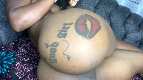 Butterflyass online show from February 22, 2:26 am