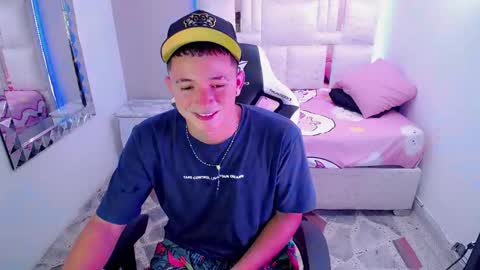 N I N O online show from March 8, 4:06 pm