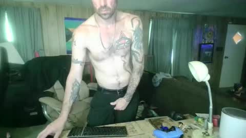 jrizzle1111 online show from March 15, 6:33 pm