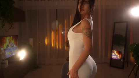 Jennifer Diaz online show from January 12, 8:16 pm