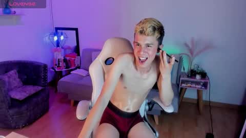 Juandii online show from February 7, 9:07 pm