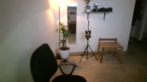 juan235665 online show from June 8, 1:28 am