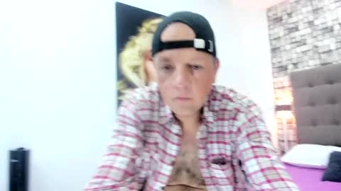 JUAN  online show from March 27, 11:33 am