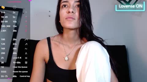    online show from November 25, 12:15 pm