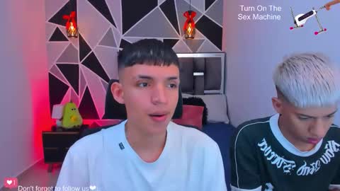 JuanSteven online show from March 29, 11:23 am