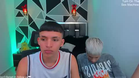 JuanSteven online show from April 22, 3:24 am