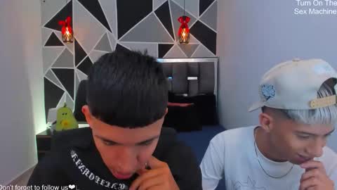 JuanSteven online show from April 24, 1:51 am