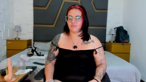 Juana Valkiria online show from June 6, 7:03 am