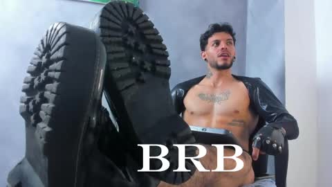 Juan Esteban online show from April 25, 2:58 pm