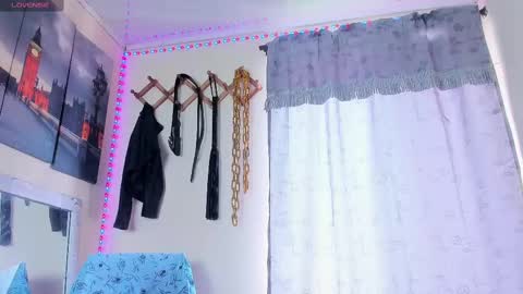 Juan Esteban online show from February 18, 3:52 pm