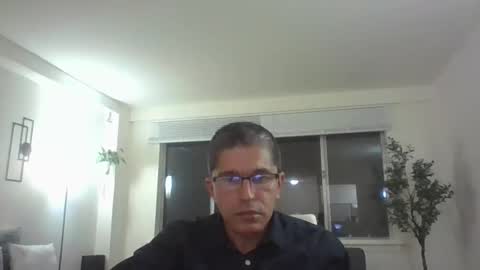 juanearth1 online show from March 3, 11:23 pm