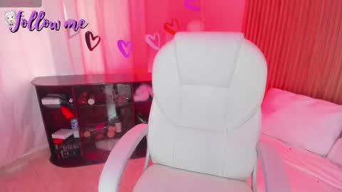 Juanita online show from February 27, 12:12 pm