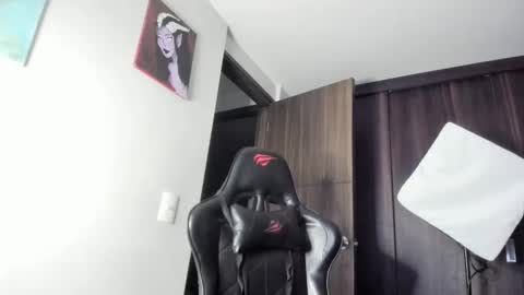 juanpt69 online show from December 9, 8:00 am