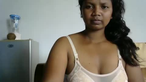 stellah online show from January 6, 8:18 am