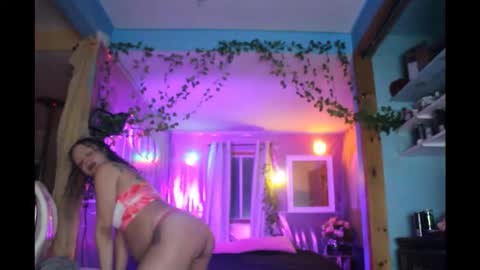 juicyjayxxx69 online show from March 25, 3:35 am