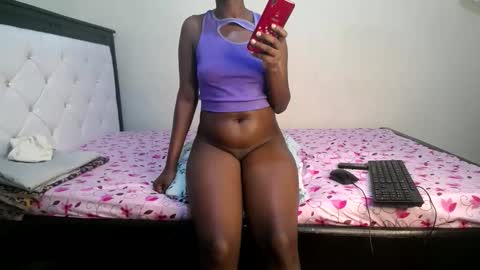 juicymunirah online show from April 5, 6:38 pm