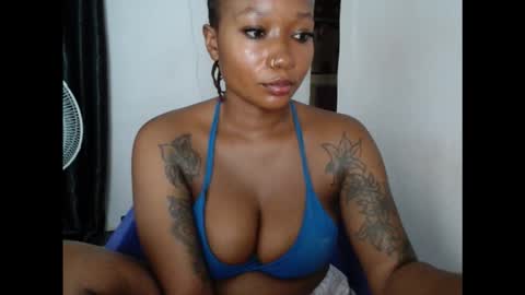 juicyxpink online show from November 11, 1:08 am