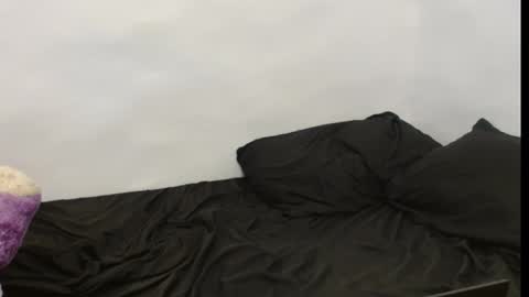 juicyxpink online show from March 7, 8:14 am