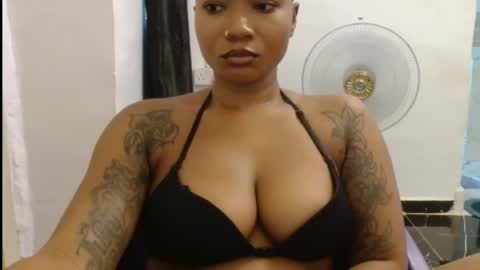 juicyxpink online show from April 21, 10:33 am