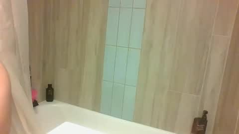 Juiccy online show from December 11, 8:26 am