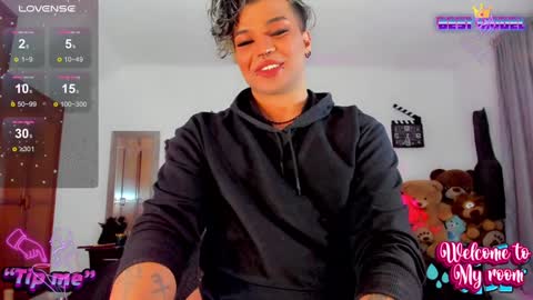 Jujubee online show from December 14, 7:25 pm