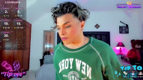 Jujubee online show from February 1, 12:15 pm