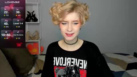 Snapshot of julescrown chatting on September 29, 2:10 am Jules online show from September 29, 2:10 am