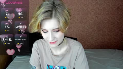 Snapshot of julescrown chatting on January 22, 4:23 am Jules online show from January 22, 4:23 am