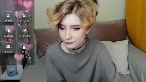 Snapshot of julescrown chatting on January 31, 1:22 am Jules online show from January 31, 1:22 am