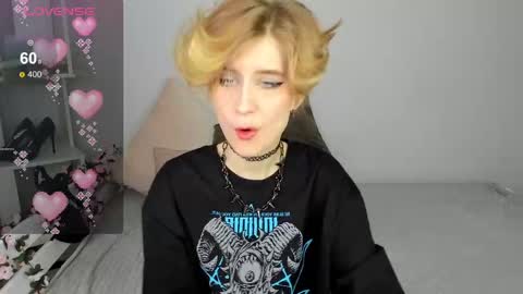 Snapshot of julescrown chatting on March 4, 1:12 am Jules online show from March 4, 1:12 am