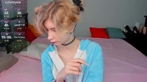 Snapshot of julescrown chatting on September 25, 1:56 am Jules online show from September 25, 1:56 am