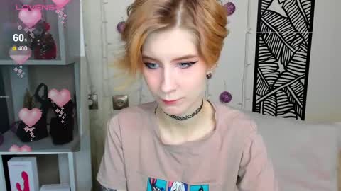 Snapshot of julescrown chatting on January 18, 1:19 am Jules online show from January 18, 1:19 am