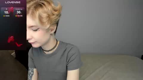 Snapshot of julescrown chatting on September 13, 1:19 am Jules online show from September 13, 1:19 am