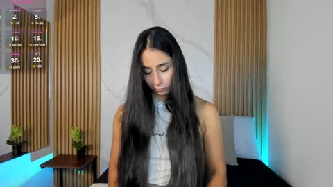 J U L IA   M A R T I N E Z online show from April 8, 11:46 am