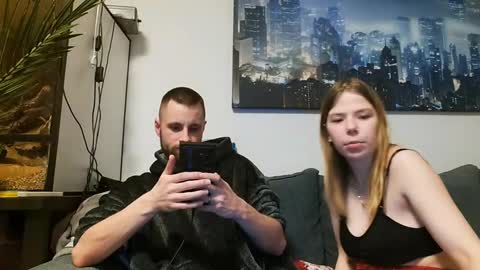 julia_official online show from February 13, 8:55 pm