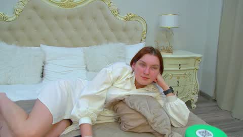 JuliaJeff online show from February 25, 9:37 pm