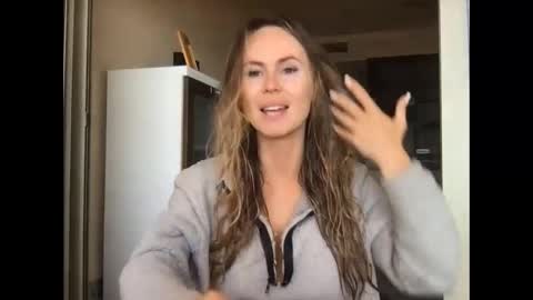 julialemilf online show from May 19, 11:17 am
