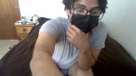 Snapshot of julian_mora7 chatting on March 8, 10:13 pm Julian Mora online show from March 8, 10:13 pm