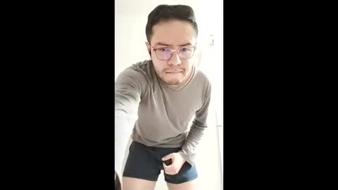 julian_villa04 online show from January 18, 7:01 pm