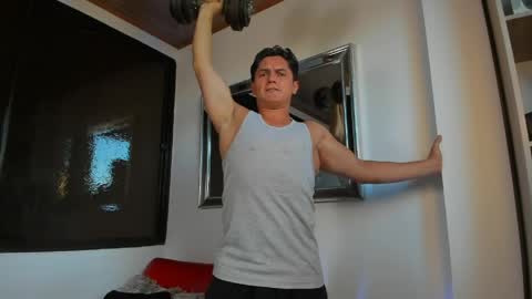 julian_wallace online show from May 6, 10:38 pm