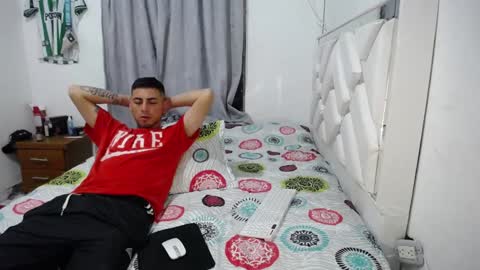 Juliana online show from December 10, 3:20 am