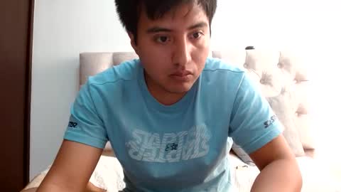 Julian online show from November 11, 8:33 pm