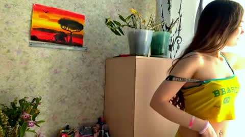 Viola online show from April 24, 1:18 am