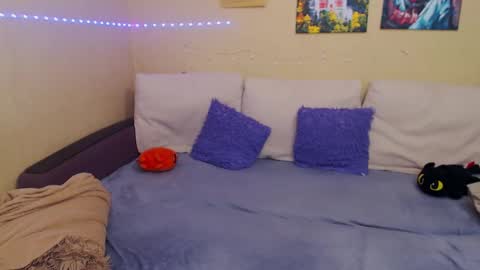 Jul online show from March 1, 3:05 pm