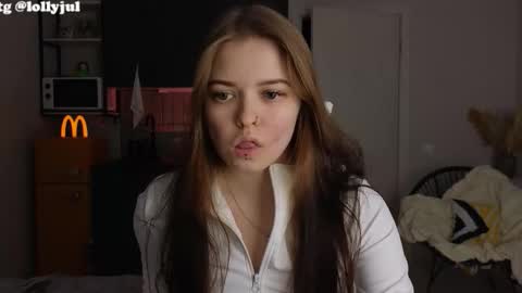 Snapshot of julidropp chatting on October 26, 7:13 pm julidropp online show from October 26, 7:13 pm